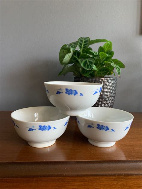 what are the small bowls in a china set called